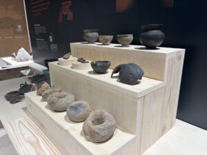 Apéro archéologique Inrap à Pierre-de-Bresse – discussion autour de poteries de l’âge du Bronze 
