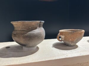 Apéro archéologique Inrap à Pierre-de-Bresse – discussion autour de poteries de l’âge du Bronze